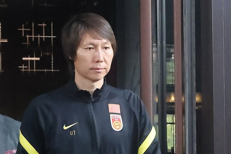 滬媒：20年足夠讓李鐵個(gè)人伏法，但能不能換來足球圈的凈化？